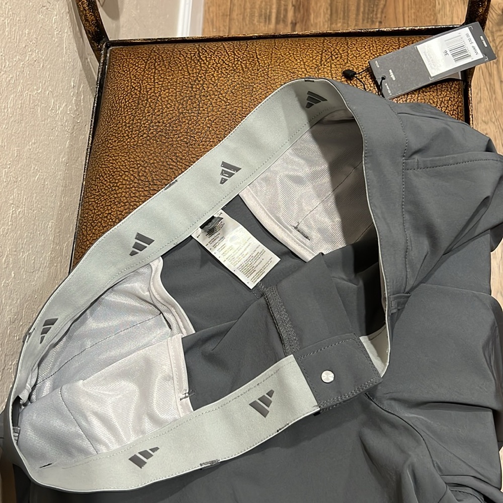 Brand New Adidas Ultimate 365 Gray Lightweight Stretch Golf Activewear Shorts! - Picture 4 of 8